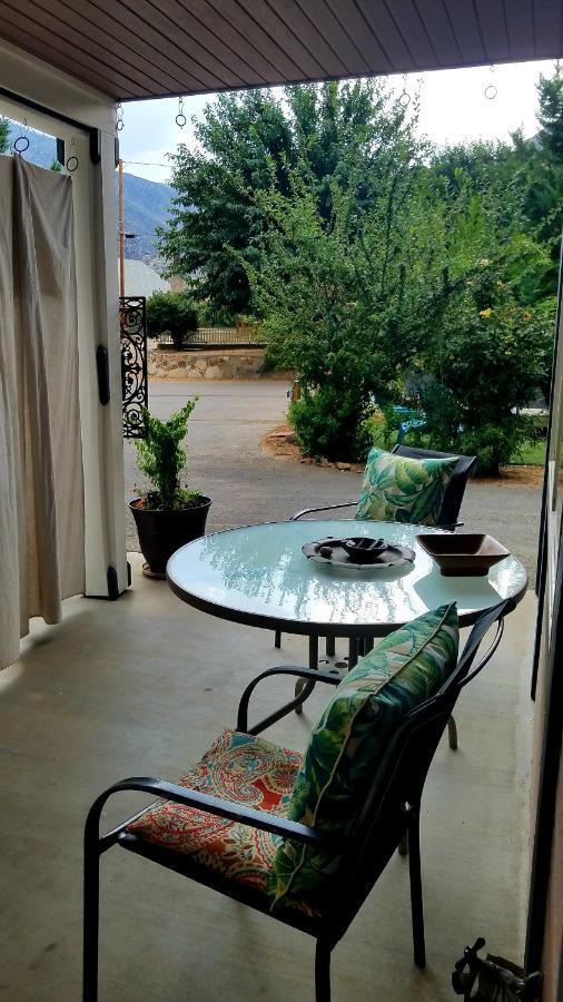קרנוויל Sacred Mtn River Suites מראה חיצוני תמונה