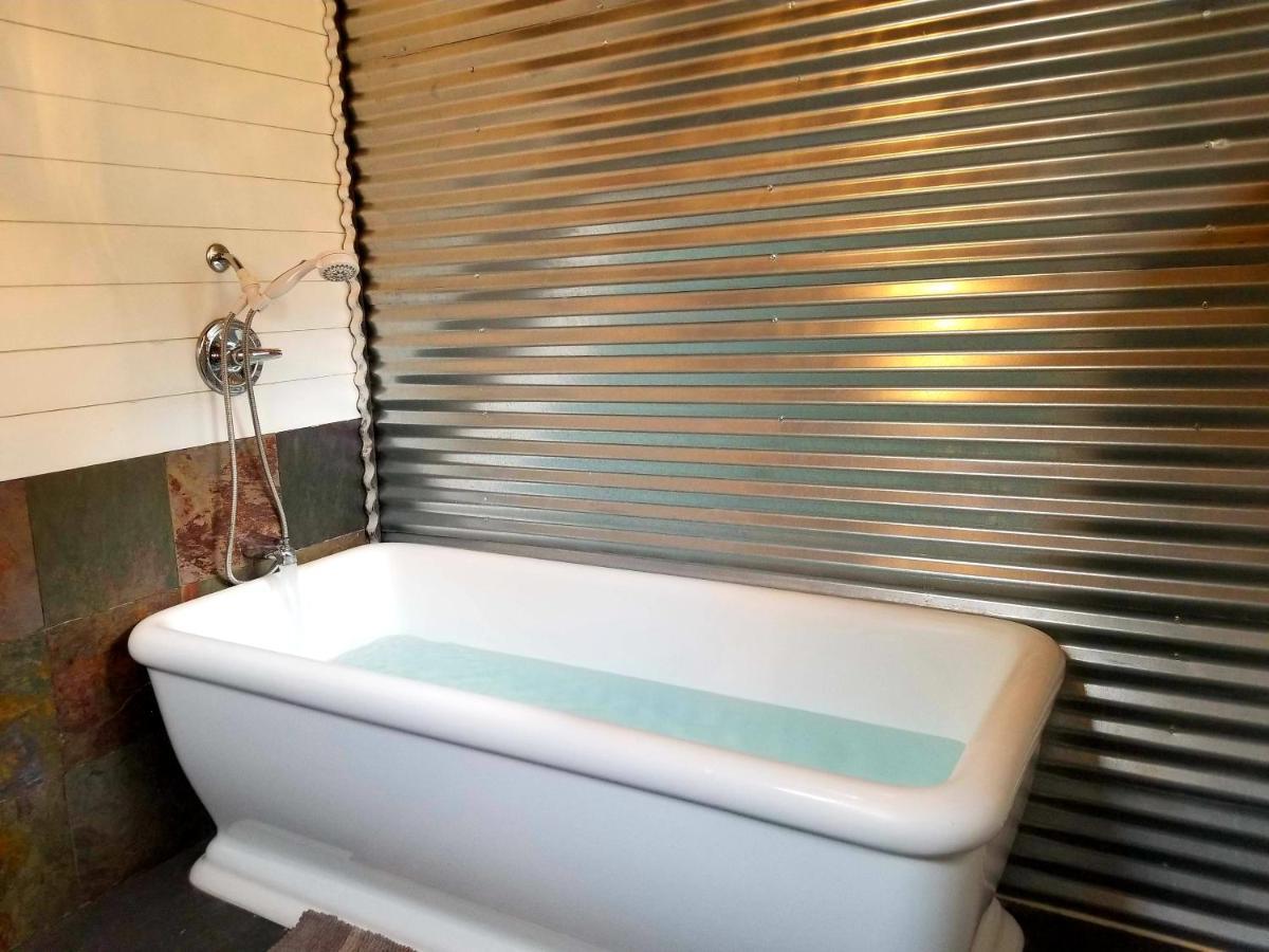 קרנוויל Sacred Mtn River Suites מראה חיצוני תמונה
