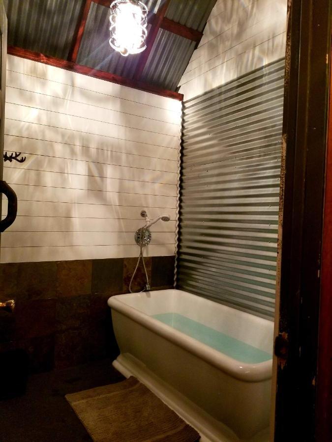 קרנוויל Sacred Mtn River Suites מראה חיצוני תמונה